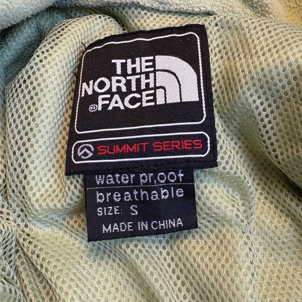Vintage Y2K TNF Summit Series 3-in-1 HyVent Jacket w/ Fleece Liner - Picture 9 of 12